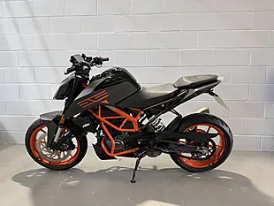 Used 2022 Ktm 125 Duke Naked Black - Interior and Exterior details 6