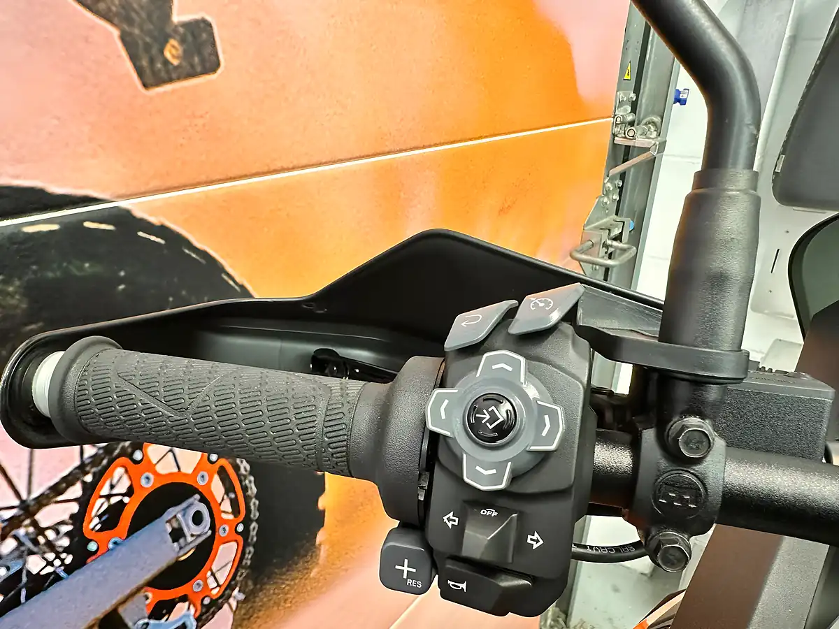 Used 2022 Ktm 1290 Super Adventure S - Interior and Exterior details 6