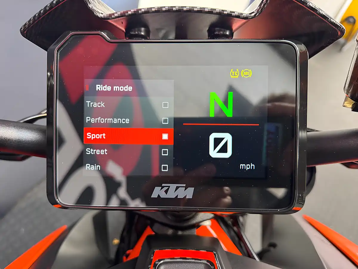 Used 2022 Ktm 1290 Super Duke R - Interior and Exterior details 15