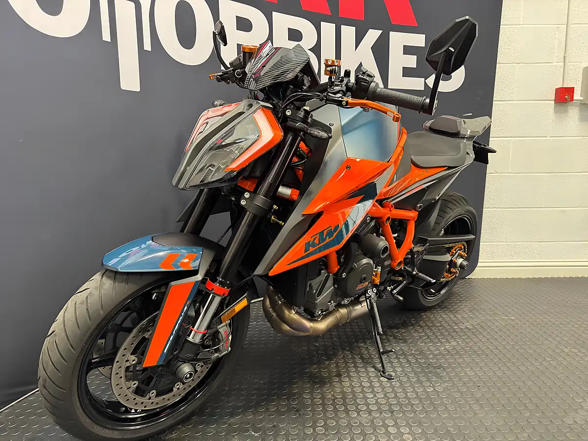 Used 2022 Ktm 1290 Super Duke R - Interior and Exterior details 16