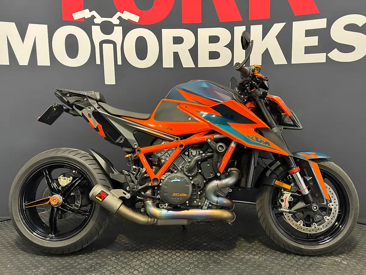 Used 2022 Ktm 1290 Super Duke R - Interior and Exterior details 3