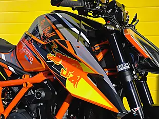 Used 2022 Ktm 1290 Super Duke R Orange - Interior and Exterior details 10