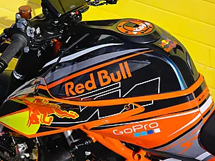 Used 2022 Ktm 1290 Super Duke R Orange - Interior and Exterior details 18