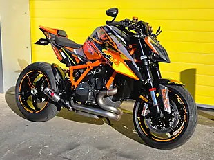 Used 2022 Ktm 1290 Super Duke R Orange - Interior and Exterior details 3