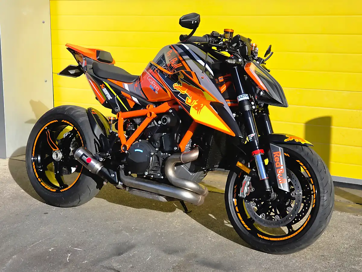 Used 2022 Ktm 1290 Super Duke R Orange - Interior and Exterior details 3