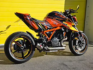 Used 2022 Ktm 1290 Super Duke R Orange - Interior and Exterior details 4
