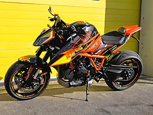 Used 2022 Ktm 1290 Super Duke R Orange - Interior and Exterior details 6
