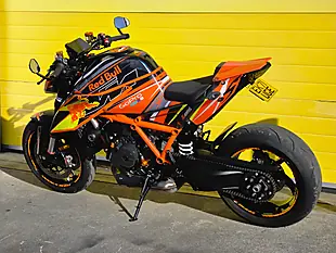 Used 2022 Ktm 1290 Super Duke R Orange - Interior and Exterior details 7