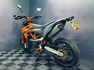 Used 2022 Ktm 690 Smc R Orange - Interior and Exterior details 14