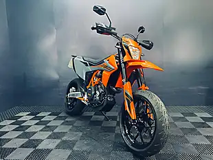 Used 2022 Ktm 690 Smc R Orange - Interior and Exterior details 19