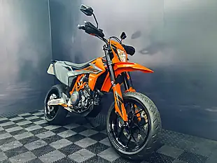 Used 2022 Ktm 690 Smc R Orange - Interior and Exterior details 4
