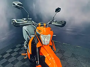 Used 2022 Ktm 690 Smc R Orange - Interior and Exterior details 8