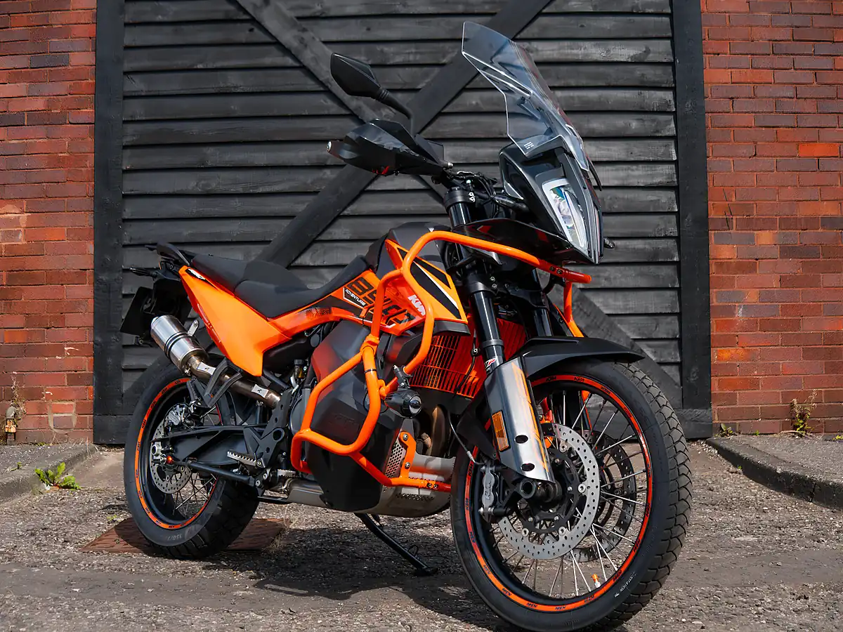Used 2022 Ktm 890 Adventure Black / Orange - Front View