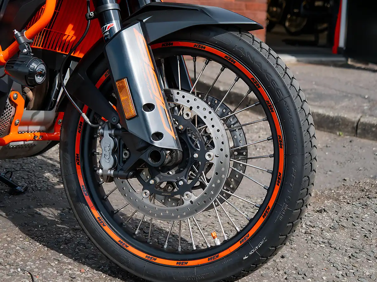 Used 2022 Ktm 890 Adventure Black / Orange - Interior and Exterior details 3