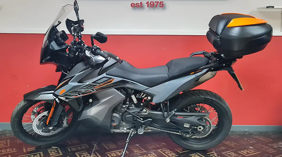 Used 2022 Ktm 890 Adventure Grey - Interior and Exterior details 10