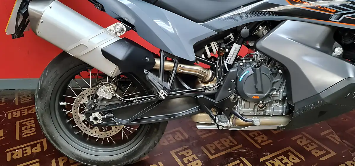 Used 2022 Ktm 890 Adventure Grey - Interior and Exterior details 3