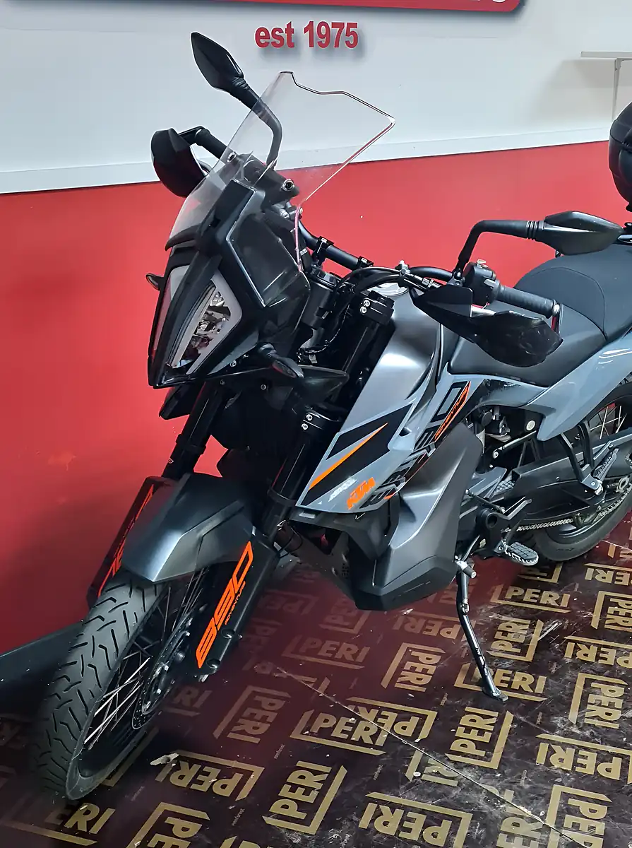 Used 2022 Ktm 890 Adventure Grey - Interior and Exterior details 6