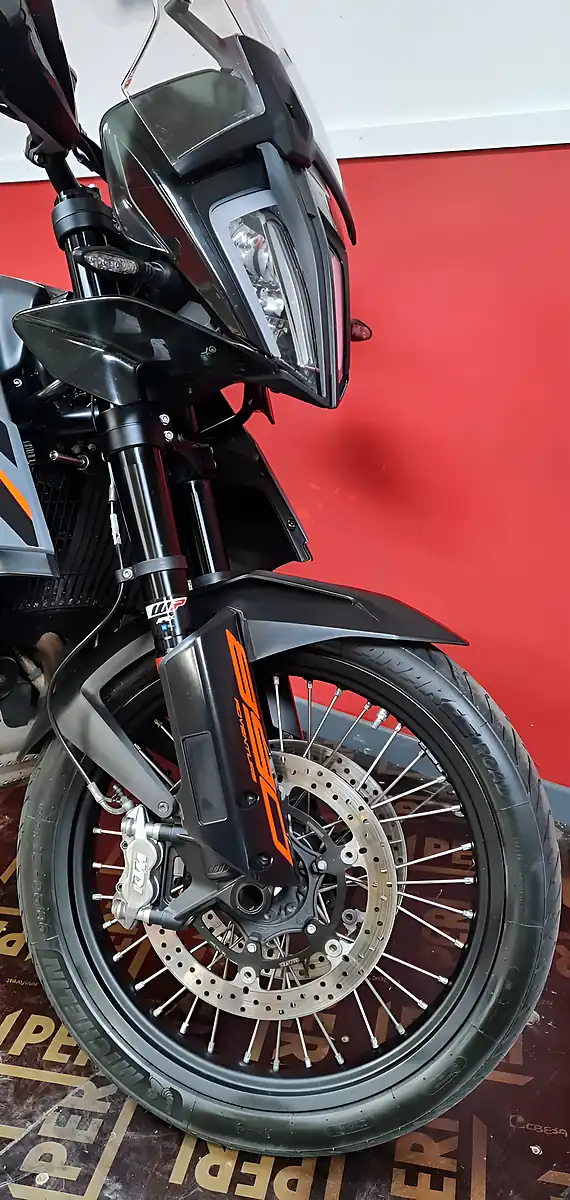 Used 2022 Ktm 890 Adventure Grey - Interior and Exterior details 7