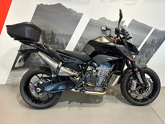 2022 KTM 890 DUKE