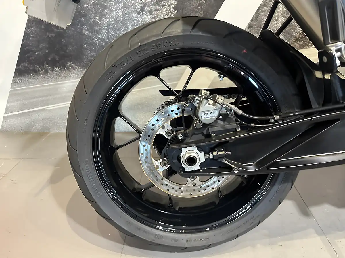 Used 2022 Ktm 890 Duke Black and Orange - Interior and Exterior details 11