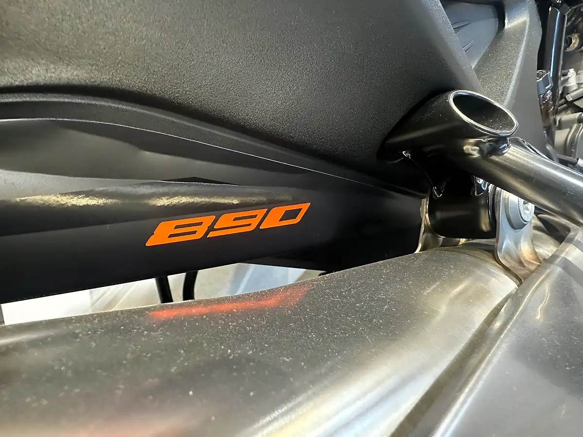 Used 2022 Ktm 890 Duke Black and Orange - Interior and Exterior details 13