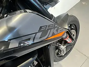 Used 2022 Ktm 890 Duke Black and Orange - Interior and Exterior details 14