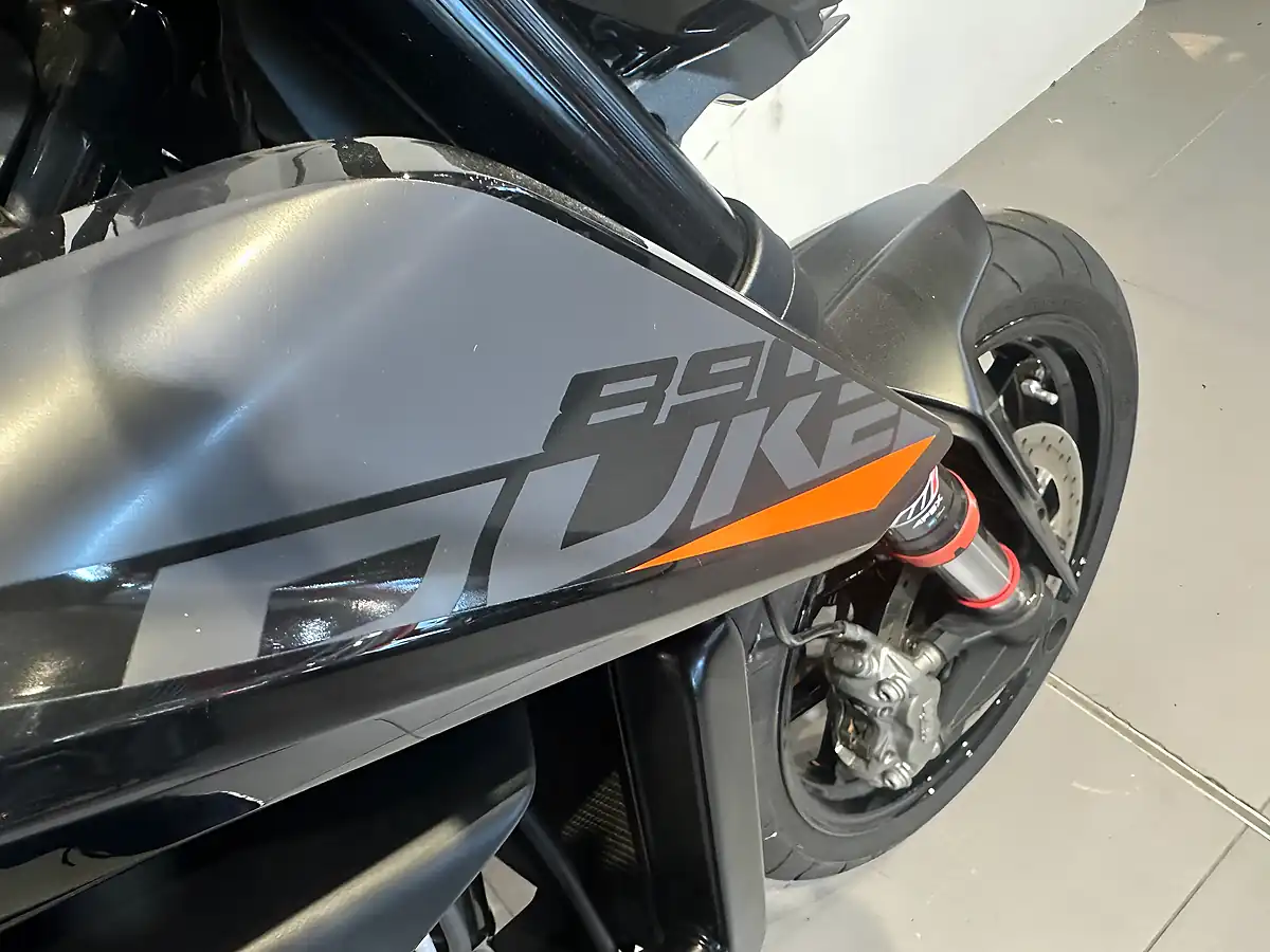 Used 2022 Ktm 890 Duke Black and Orange - Interior and Exterior details 14