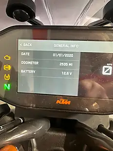 Used 2022 Ktm 890 Duke Black and Orange - Interior and Exterior details 7