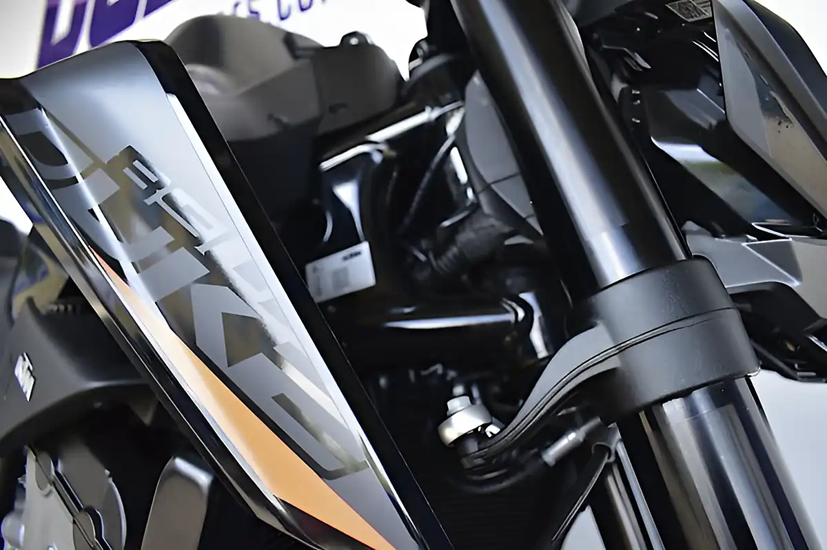 Used 2022 Ktm 890 Duke Naked Black - Interior and Exterior details 13