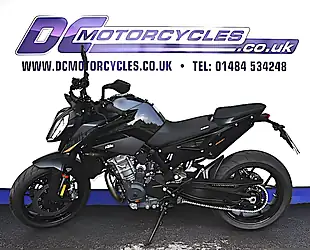 Used 2022 Ktm 890 Duke Naked Black - Interior and Exterior details 2