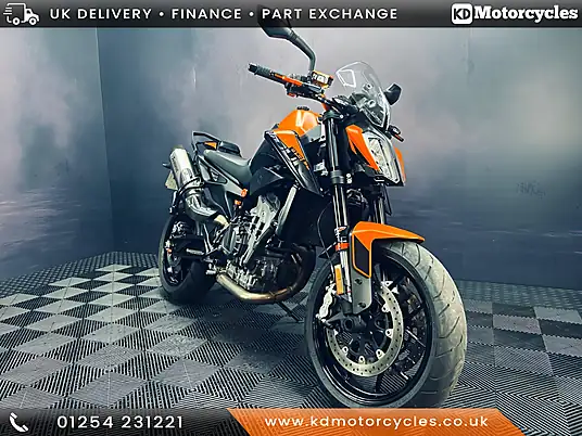 2022 KTM 890 DUKE