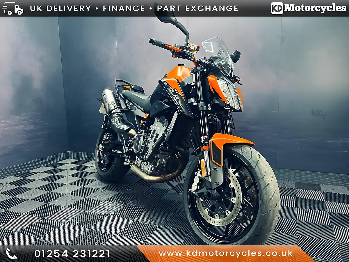 Used 2022 Ktm 890 Duke Orange - Front View