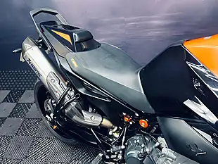 Used 2022 Ktm 890 Duke Orange - Interior and Exterior details 13