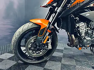 Used 2022 Ktm 890 Duke Orange - Interior and Exterior details 15