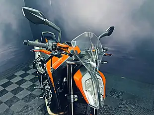 Used 2022 Ktm 890 Duke Orange - Interior and Exterior details 8