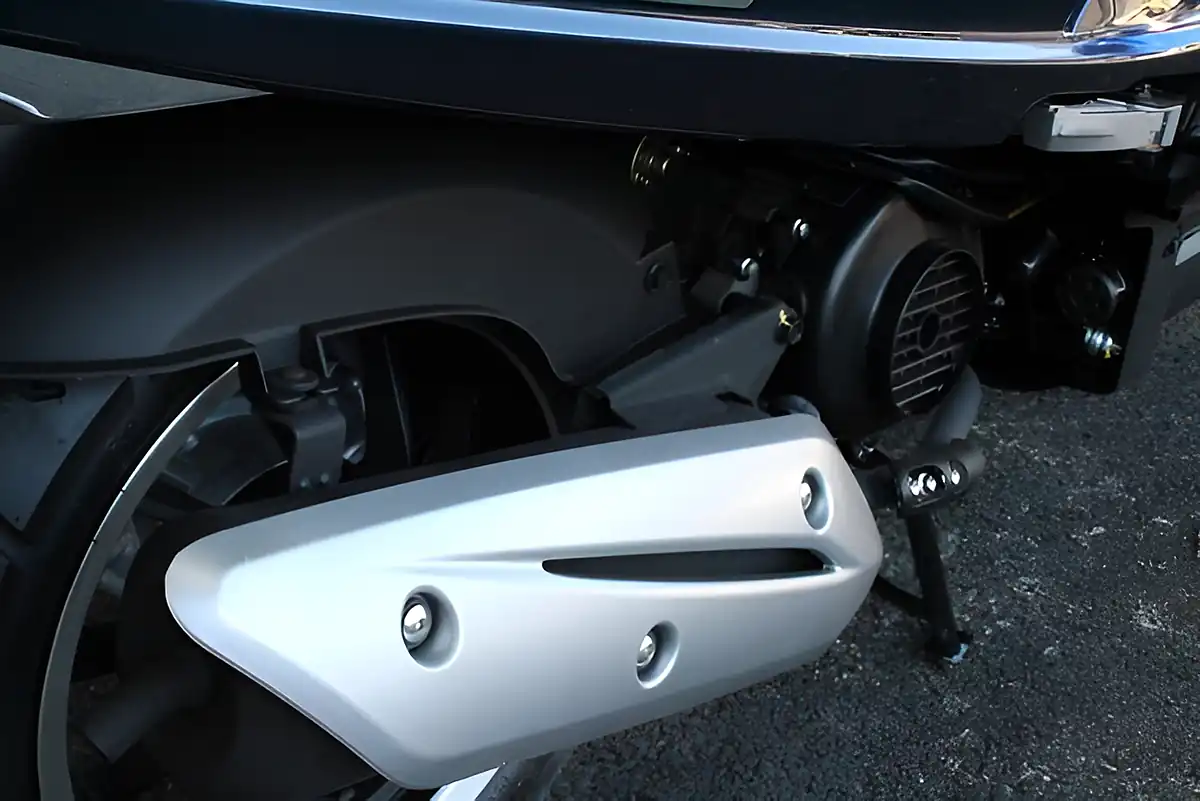 Used 2022 Kymco Like Retro Blue - Interior and Exterior details 11