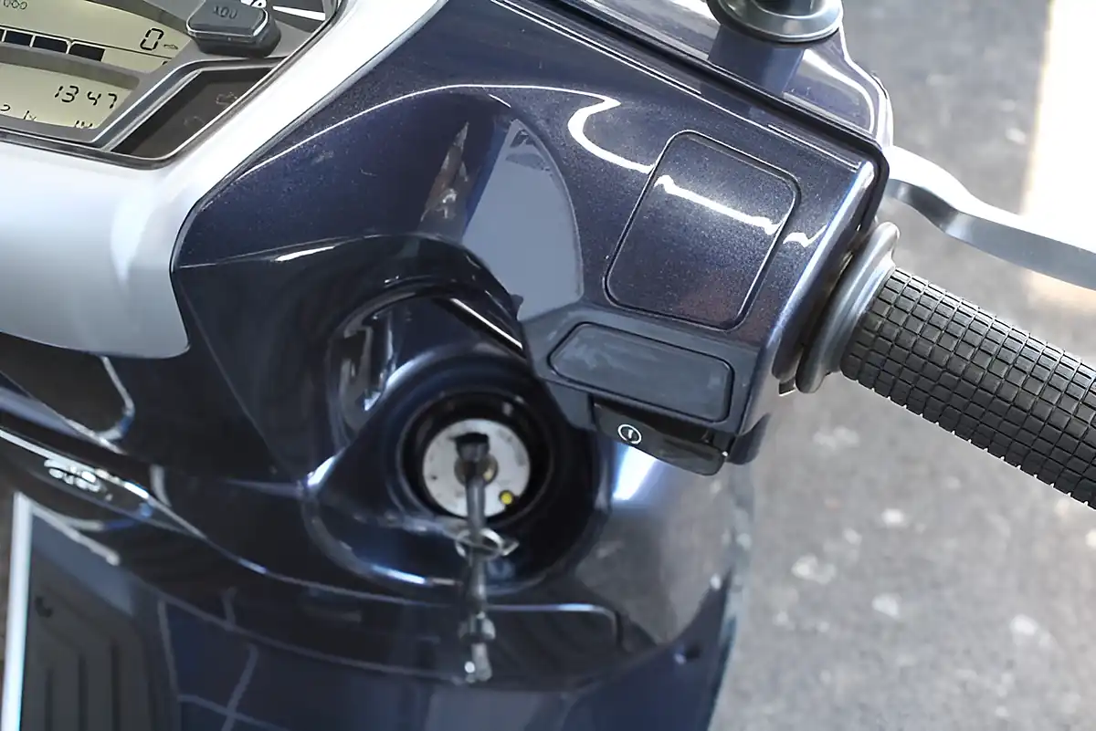 Used 2022 Kymco Like Retro Blue - Interior and Exterior details 15