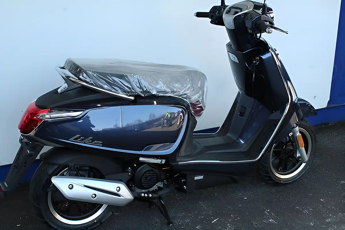 Used 2022 Kymco Like Retro Blue - Interior and Exterior details 4