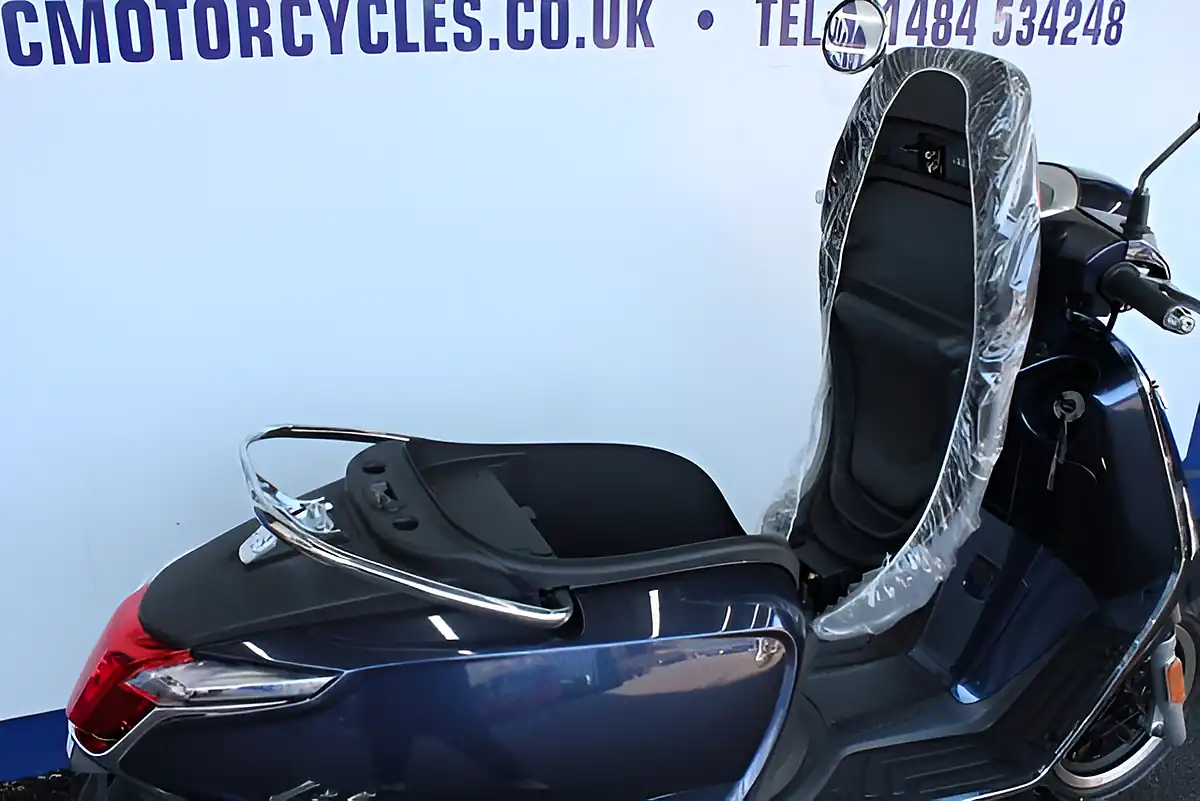 Used 2022 Kymco Like Retro Blue - Interior and Exterior details 6