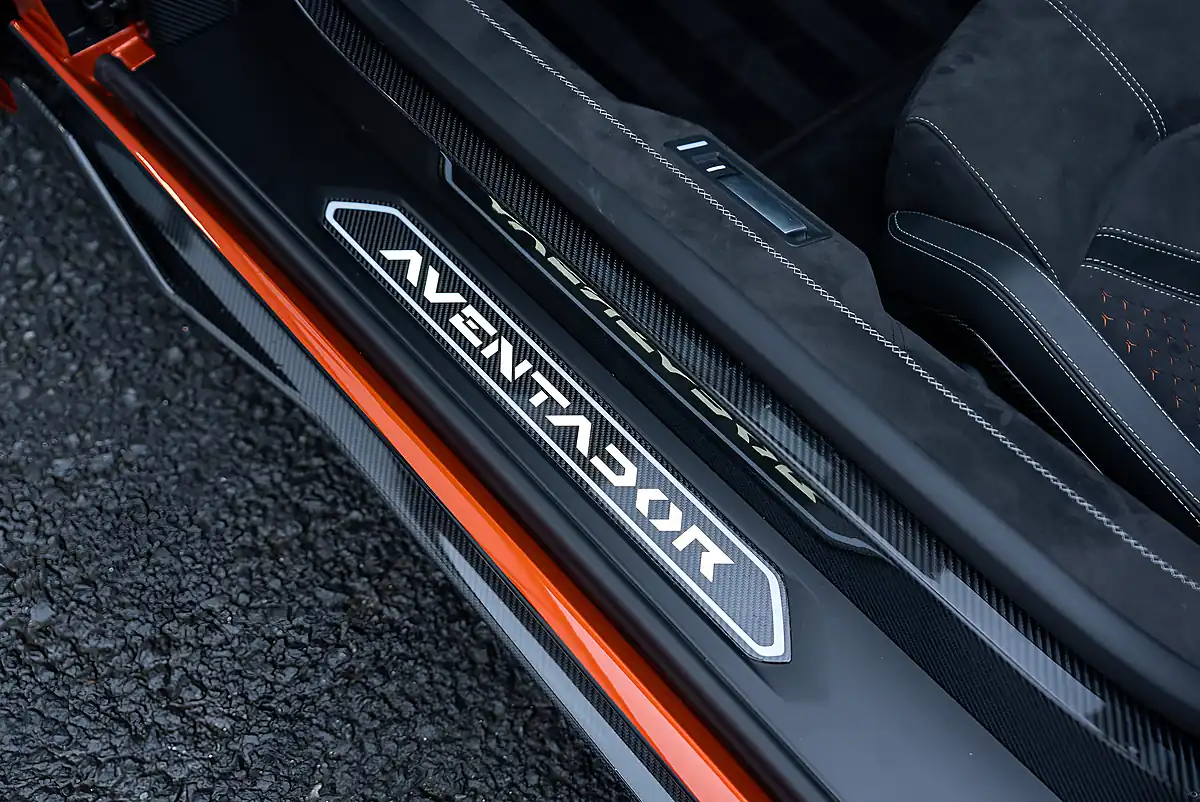 Used 2022 Lamborghini Aventador Ultimae Roadster Arancio Bruciato - Interior and Exterior details 14