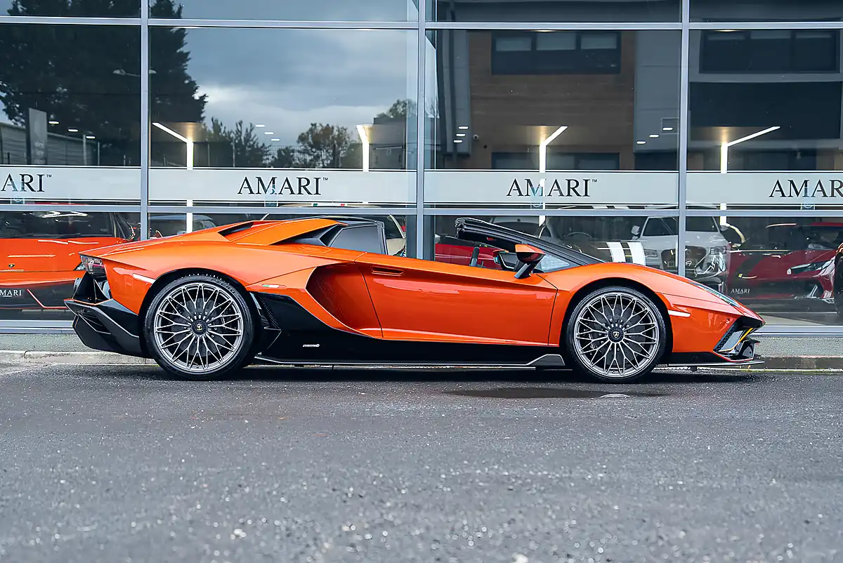 Used 2022 Lamborghini Aventador Ultimae Roadster Arancio Bruciato - Interior and Exterior details 2