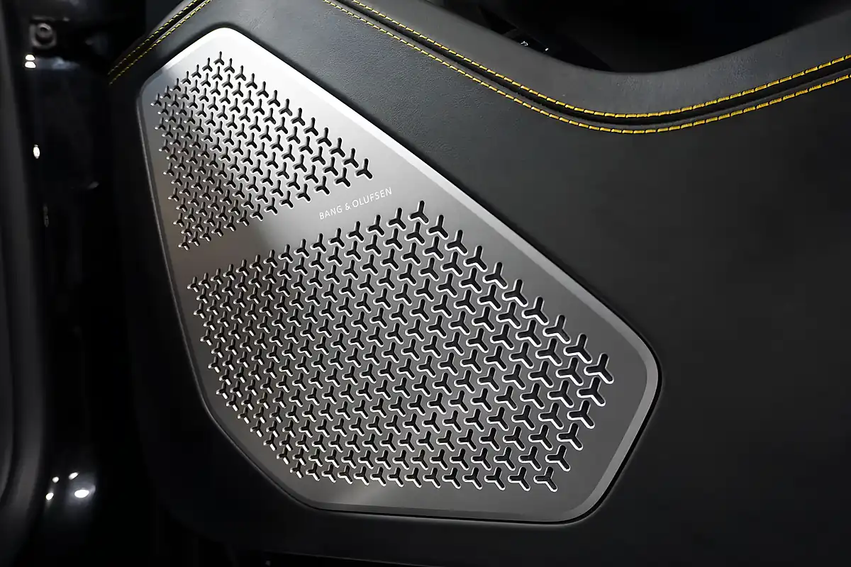 Used 2022 Lamborghini Urus Forge Carbon Edition Black - Interior and Exterior details 17