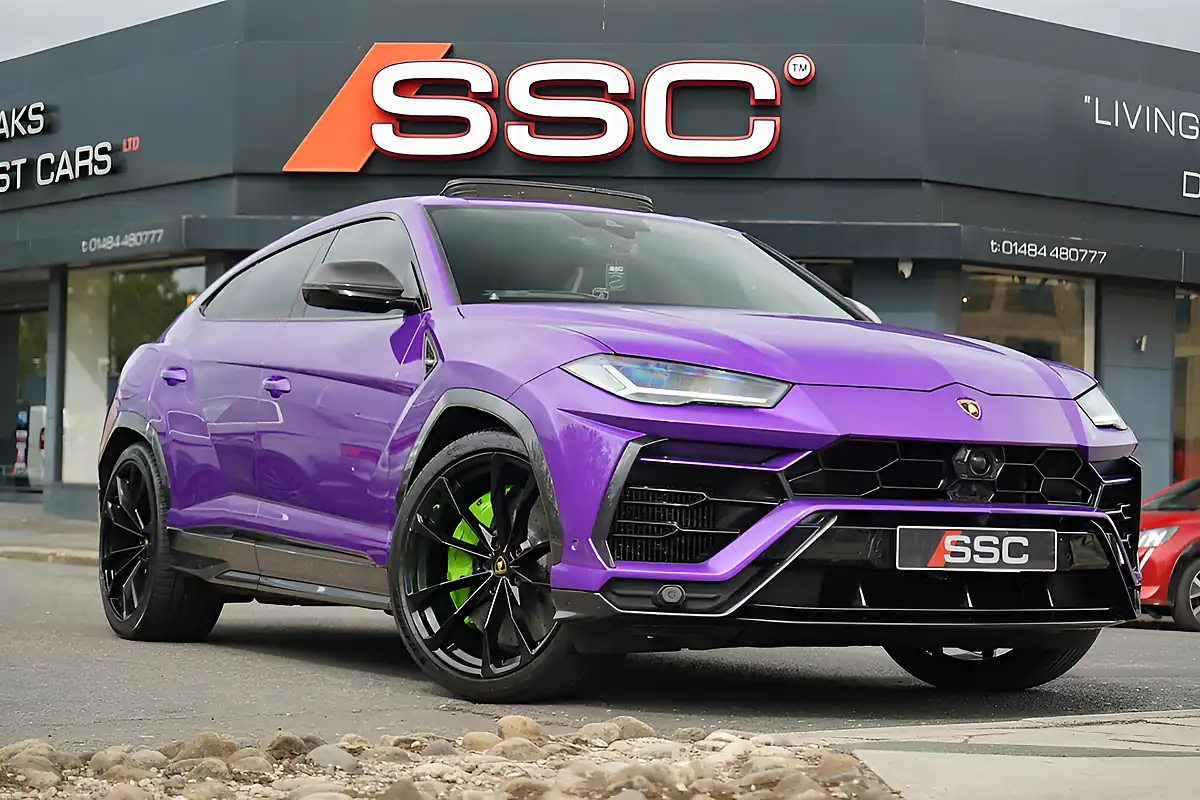 Used 2022 Lamborghini Urus Viola Pasifae - Front View