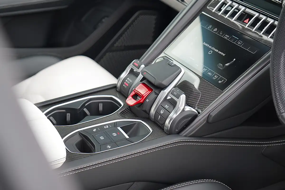 Used 2022 Lamborghini Urus Viola Pasifae - Interior and Exterior details 14