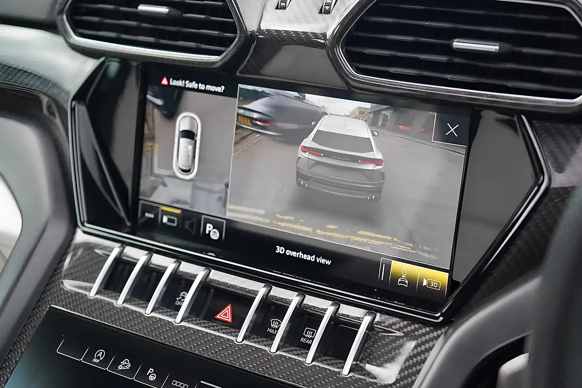 Used 2022 Lamborghini Urus Viola Pasifae - Interior and Exterior details 17