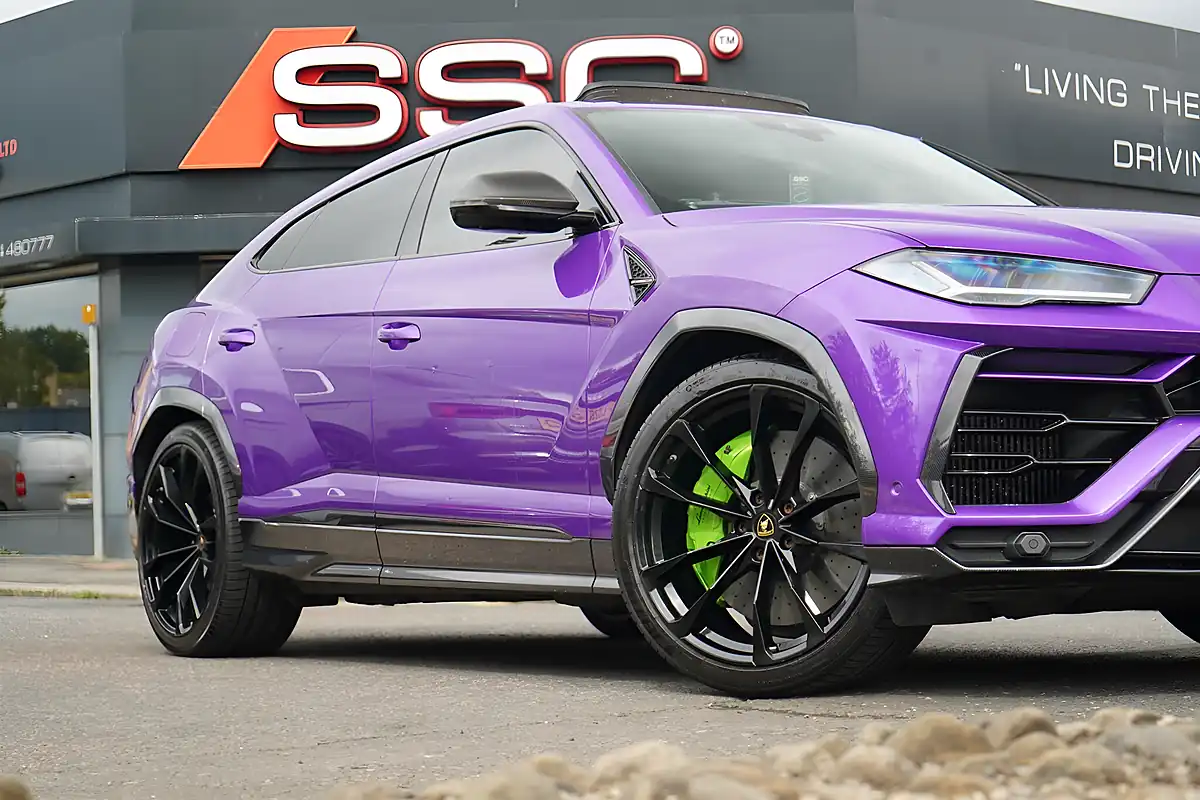 Used 2022 Lamborghini Urus Viola Pasifae - Interior and Exterior details 19