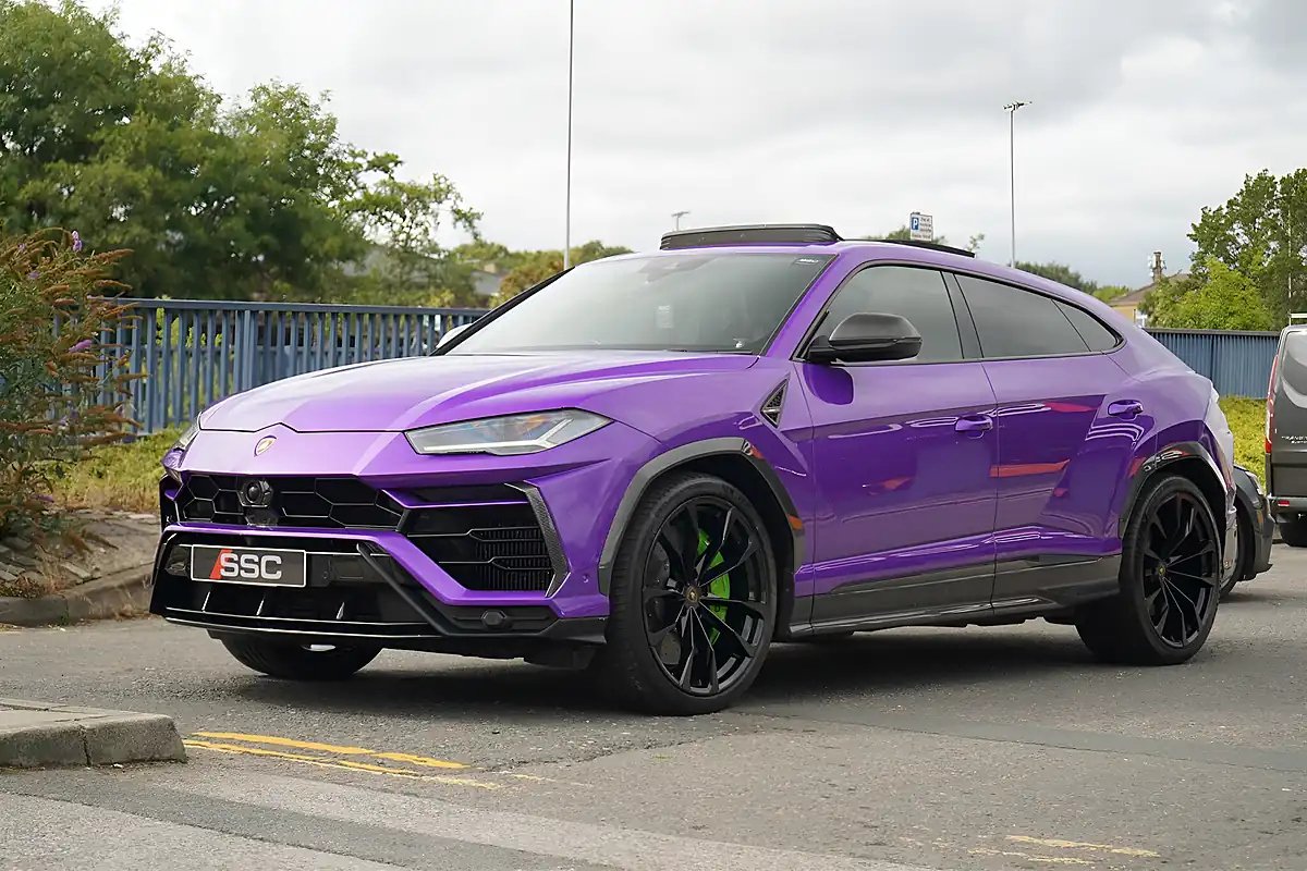 Used 2022 Lamborghini Urus Viola Pasifae - Interior and Exterior details 6