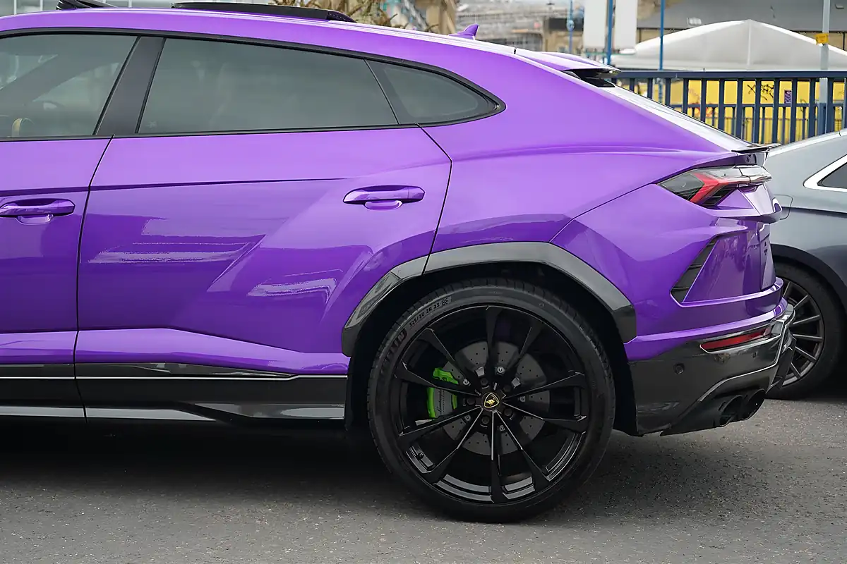 Used 2022 Lamborghini Urus Viola Pasifae - Interior and Exterior details 9