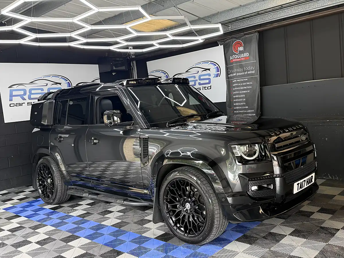 Used 2022 Land Rover Defender 110 Carpathian Edition Grey - Interior and Exterior details 3