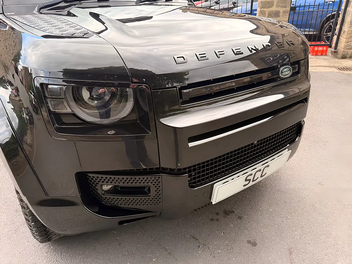 Used 2022 Land Rover Defender 110 Hse Hard Top Santorini Black - Interior and Exterior details 18